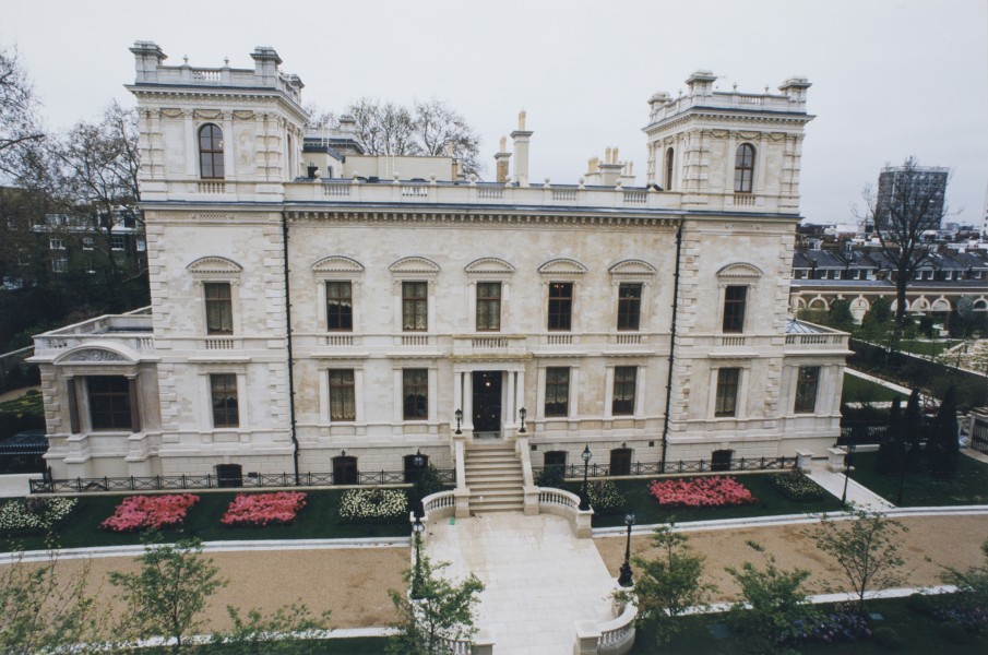 18-19 Kensington Gardens